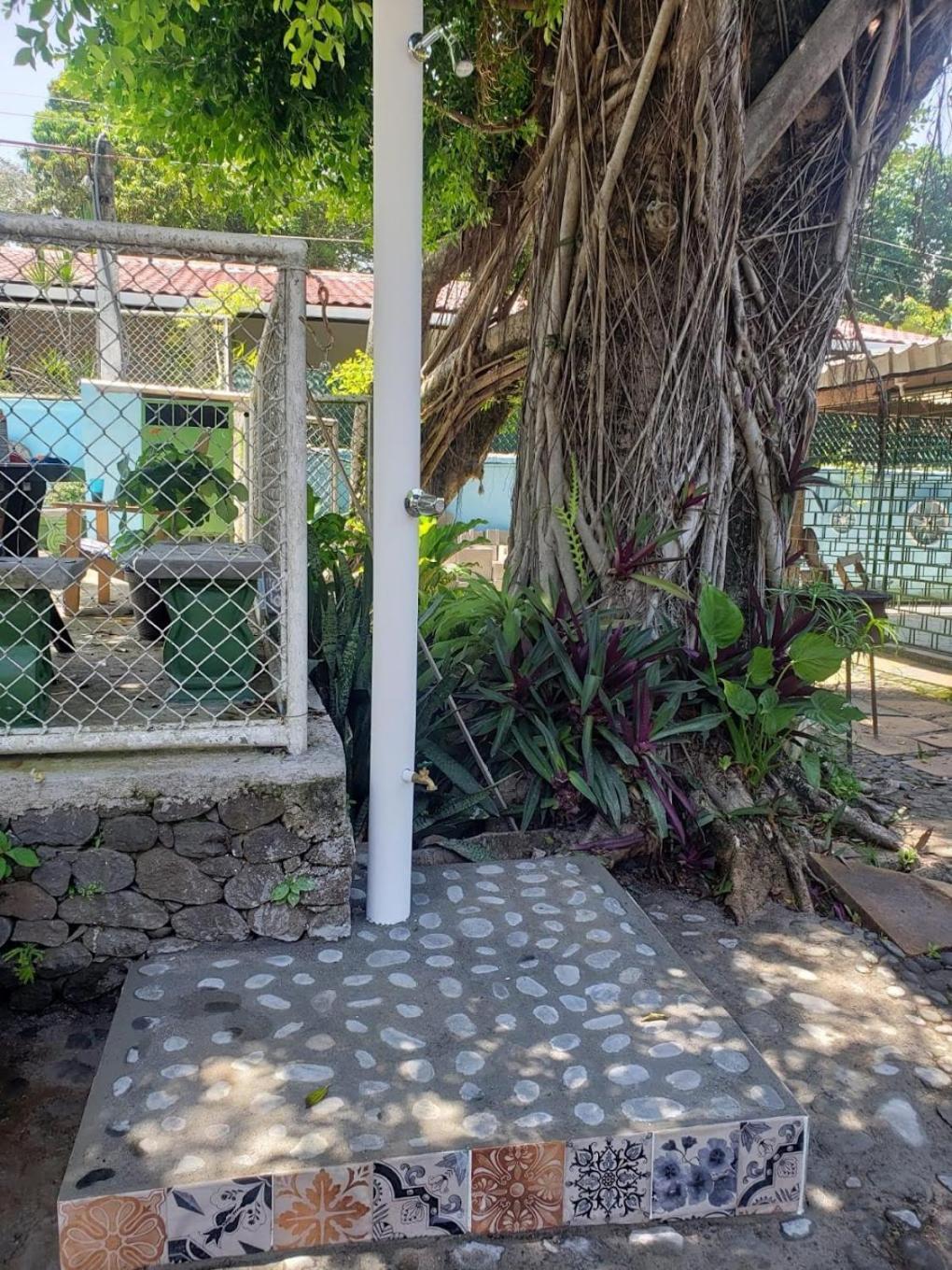 Hostal Tia Reyna El Zonte Exterior foto